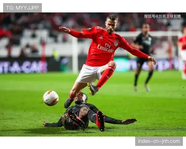 数据公司发布报告：本赛季欧冠，采用弹性防守策略的球队场均失球下降0.3个。